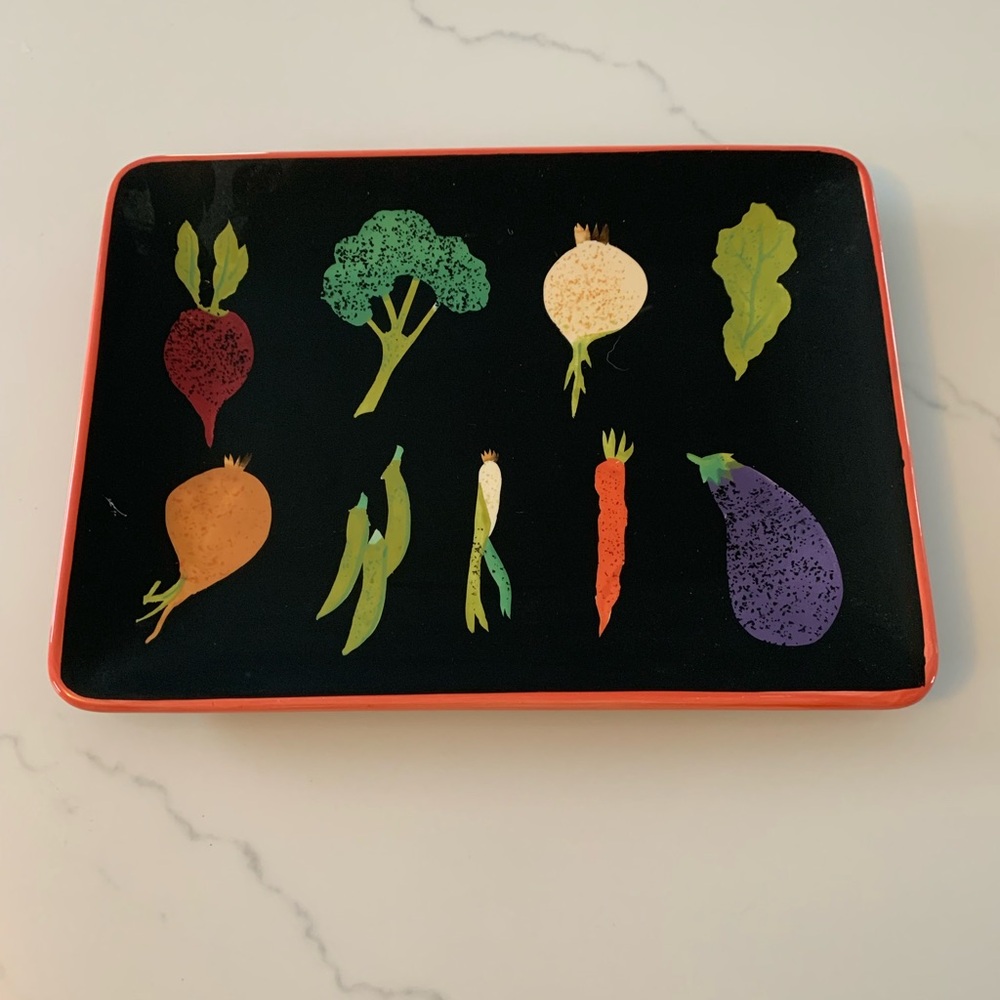 Crate & Barrel Veggie Design Serving Dish Tray Platter 10” Ceramic New
